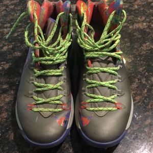 Men’s Nike KD tennis shoes. Great condition!